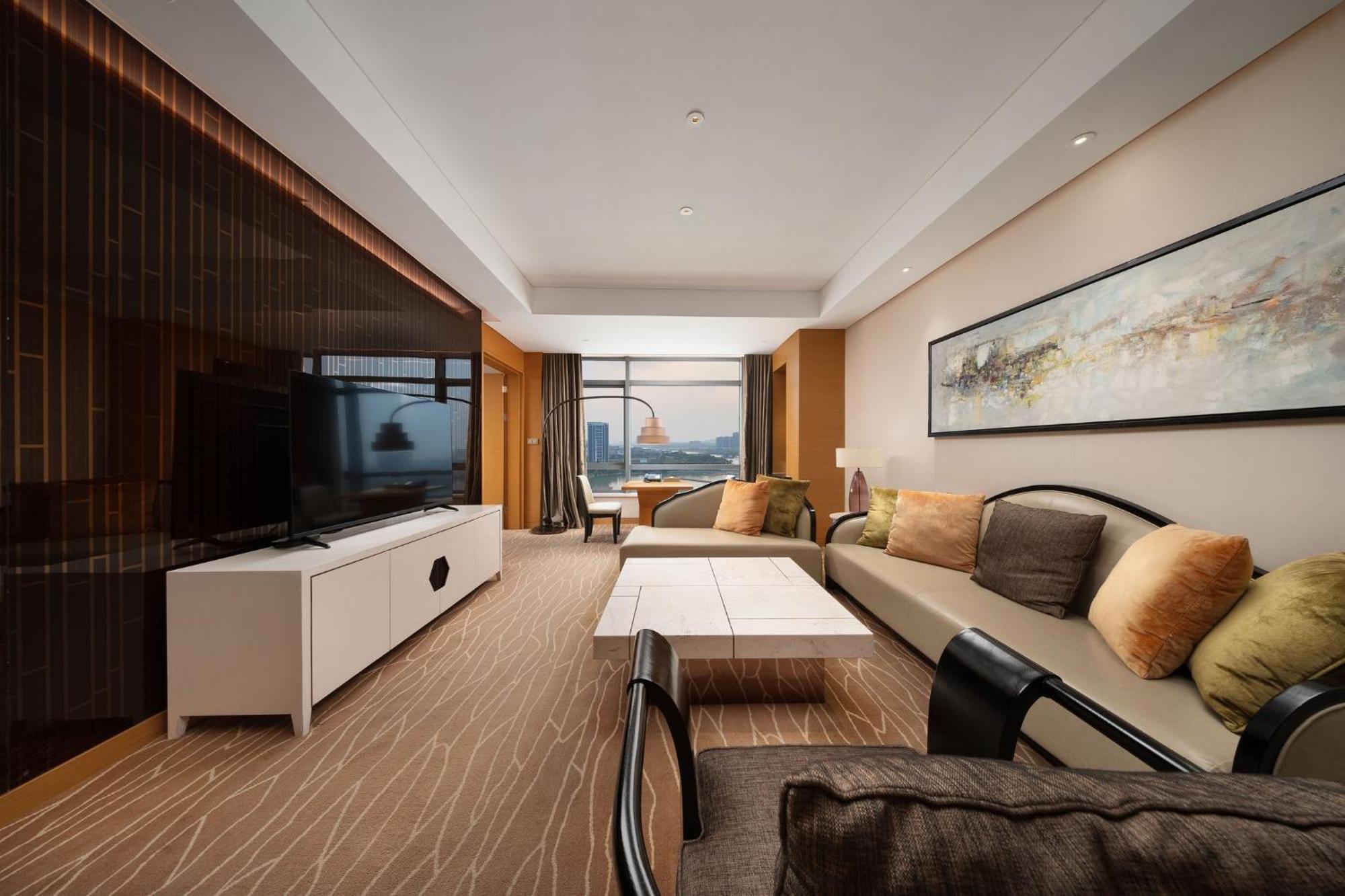 Hotel Crowne Plaza Yangzhou By Ihg Esterno foto
